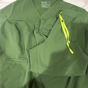 Figs Fern Green Scrub Set